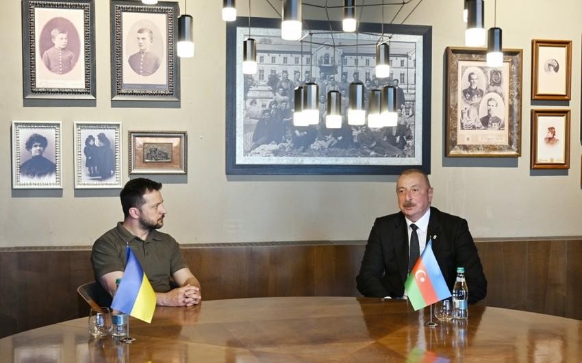 В Кишинэу состоялась встреча президентов Азербайджана и Украины<span class="qirmizi"></span>