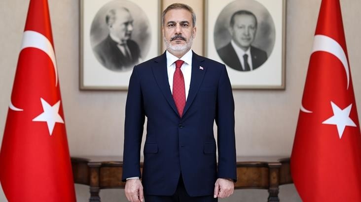 Hakan Fidan Tviter-də cəmi 4 hesabı izləyir - <span class="qirmizi">FOTO</span>