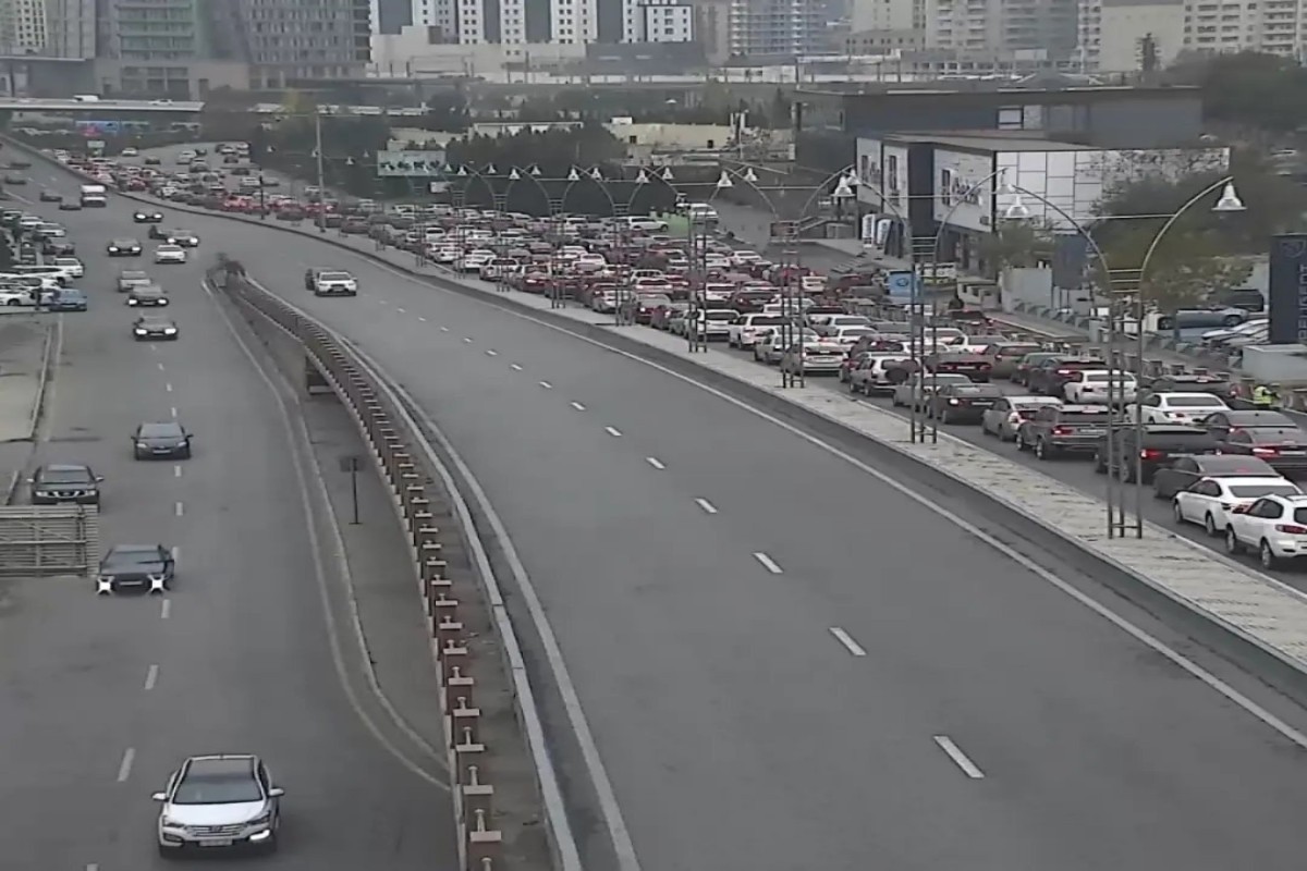 Bakıda sıxlıq müşahidə edilən yollar -