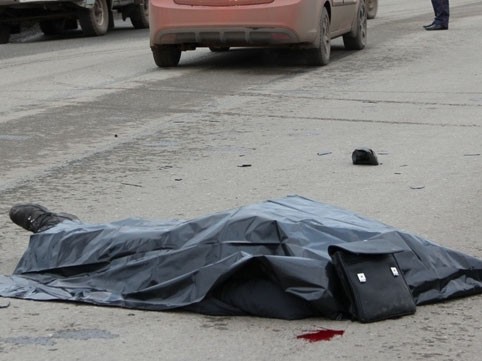 "Saray körpüsü"ndə 66 yaşlı qadını maşın vurdu