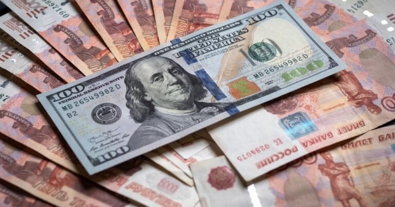 Rubl dollar qarşısında