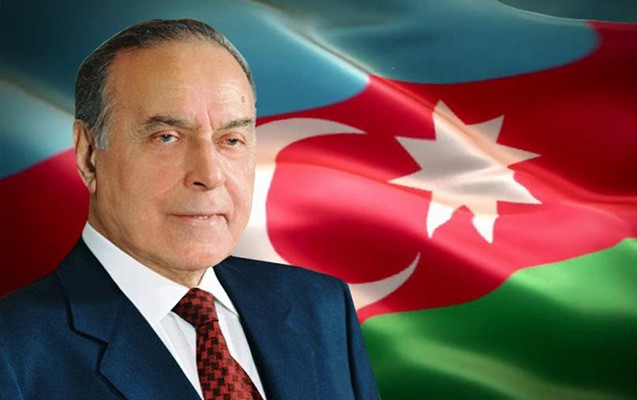 Heydər Əliyevin vəfatından 20 il ötür