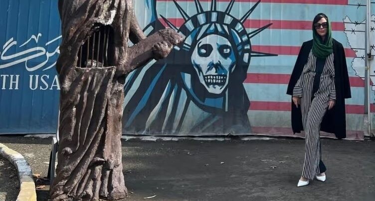 Amerikalı porno ulduzun İrandan paylaşdığı FOTOLAR qalmaqal yaratdı –