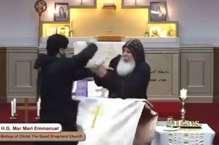 Sidneydə kilsədə ayin zamanı bir neçə nəfər bıçaqlanıb - VİDEO
