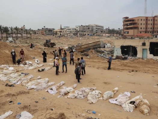 На территории больницы в Газе нашли массовое захоронение: тела 392 человек