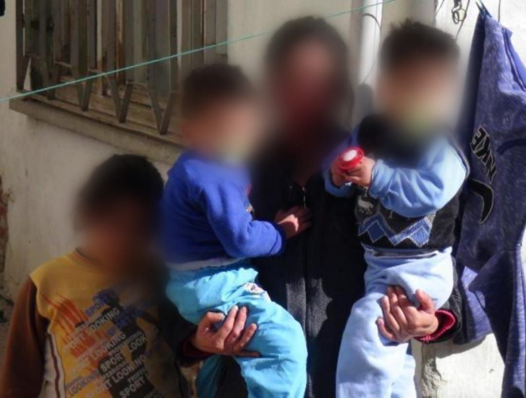 Kişi "patı"ya qurşandı, qadın evdən qaçdı