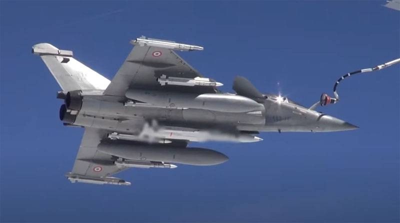 Вучич достиг соглашения с Макроном по самолетам Rafale