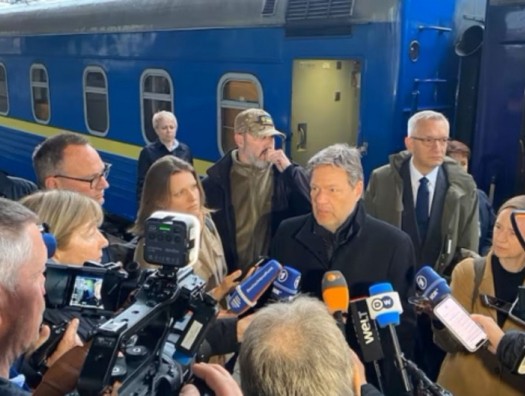 Вице-канцлер Германии неожиданно прибыл в Киев