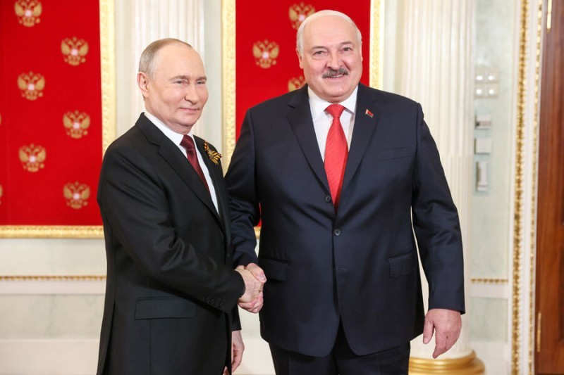 Путин и главы иностранных государств прибыли в Кремль