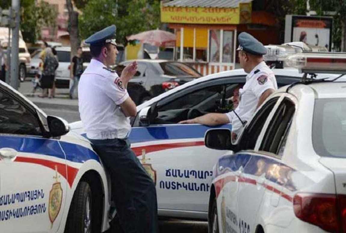 Erməni polisi Kirantsda kameraları yığışdırır - Video