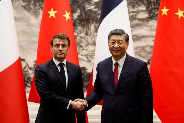 Fransalı siyasətçi: “Çin lideri Makronu alçaldıb” -