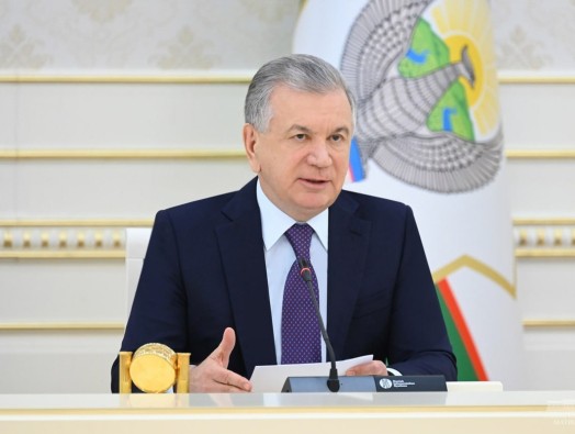 Президент Узбекистана летит в Москву