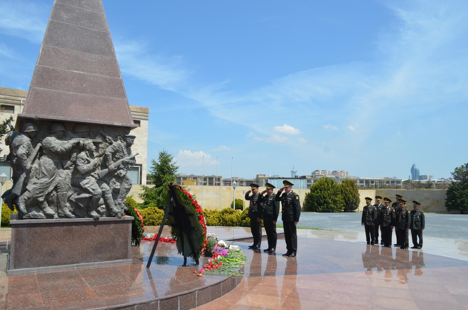 Личный состав Минобороны почтил память погибших в ВОВ