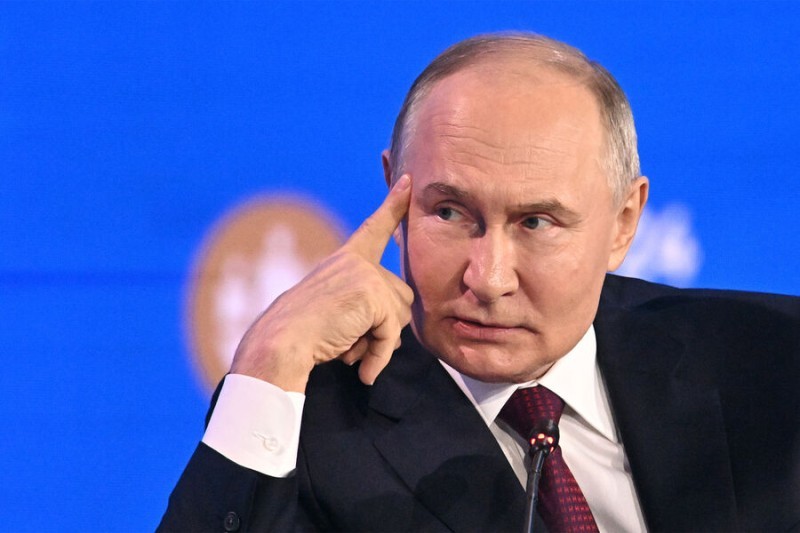 Путин прибыл к президентскому дворцу в столице Вьетнама