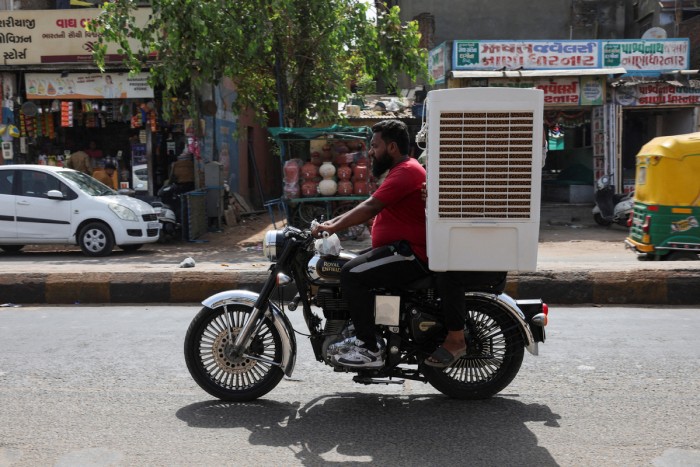 Each month of past year sees record temperatures