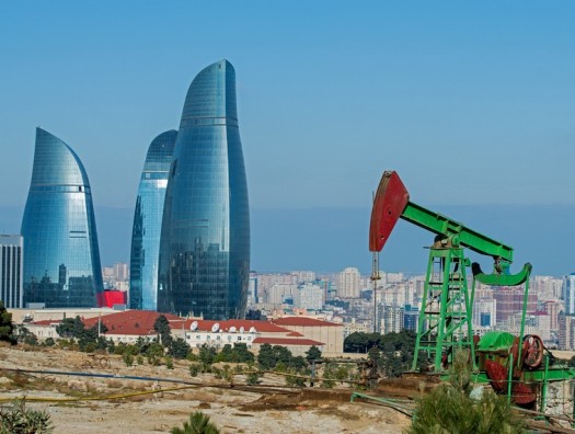 Азербайджан снижает нефтедобычу и не укладывается в квоту ОПЕК+
