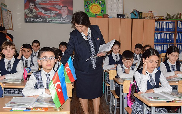 Sertifikatlaşdırma nəticəsində 35 mindən çox müəllimin maaşı artıb