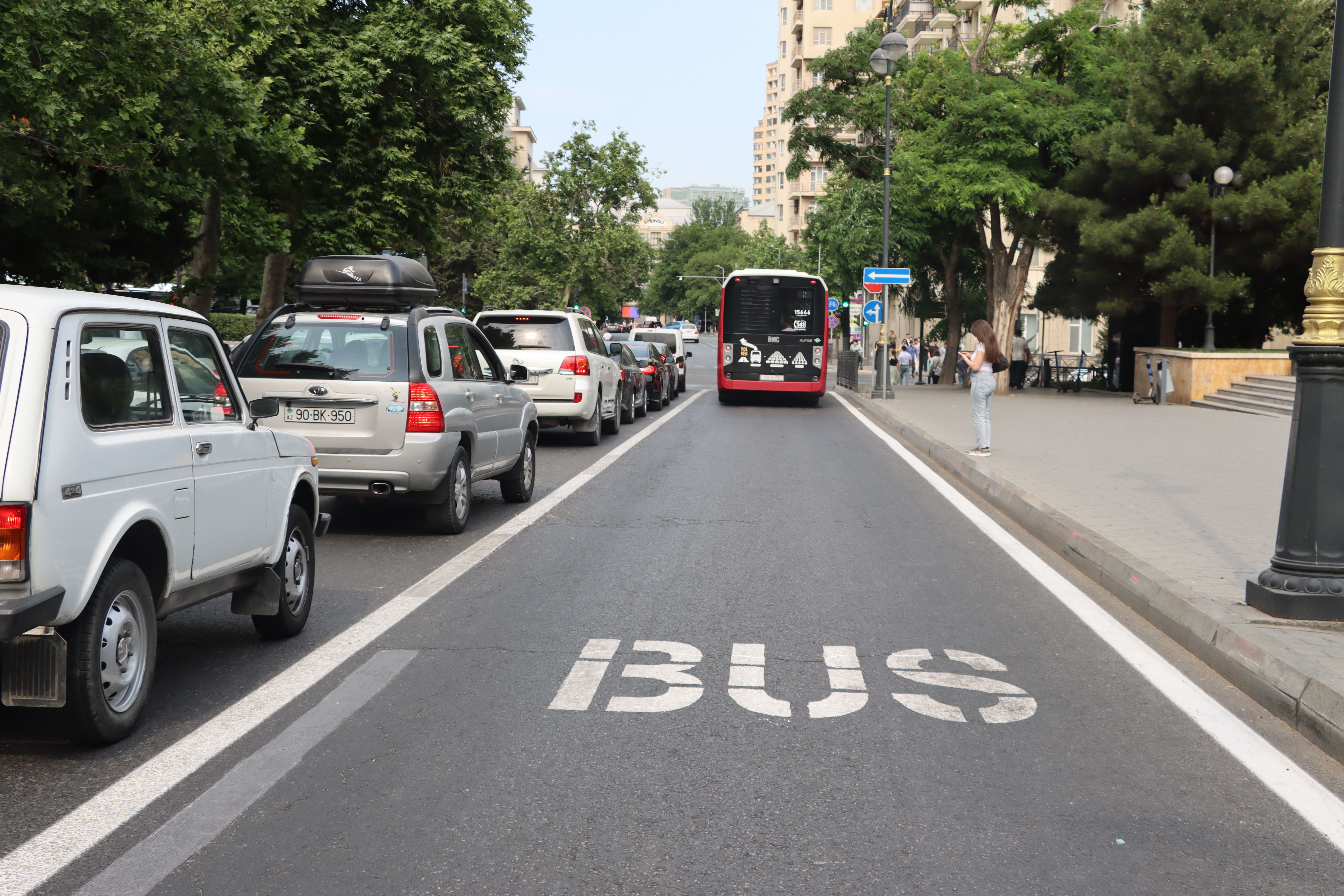 Avtobus zolağına girənlərə cərimə balı da yazılacaq