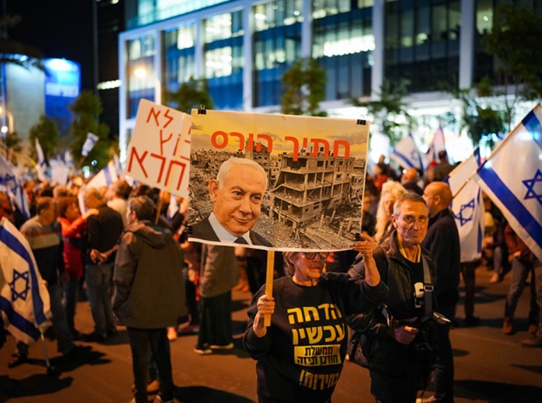 Массовые акции за отставку Нетаньяху прошли в Израиле