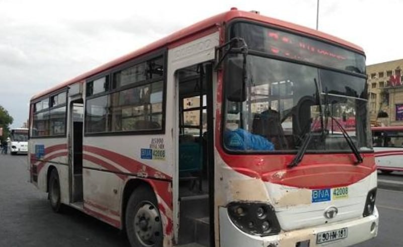“Koroğlu-Buzovna” avtobusunun sürücüsü sərnişinlərdən niyə artıq pul istəyir? -