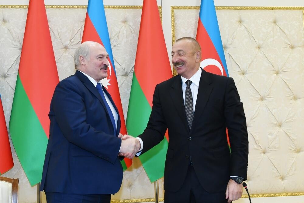 İlham Əliyev Lukaşenkonu təbrik etdi