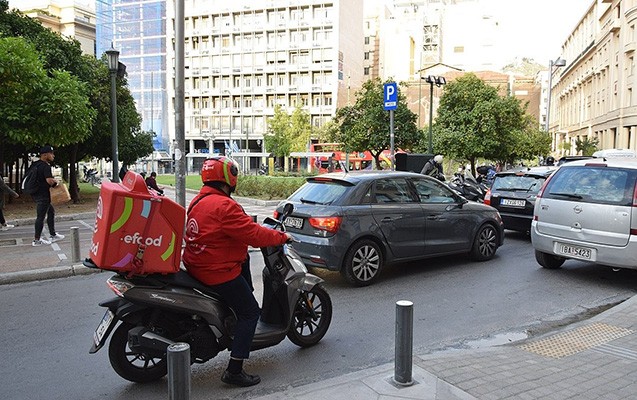 Bu ölkədə günortadan sonra küçədə işləmək qadağan edildi