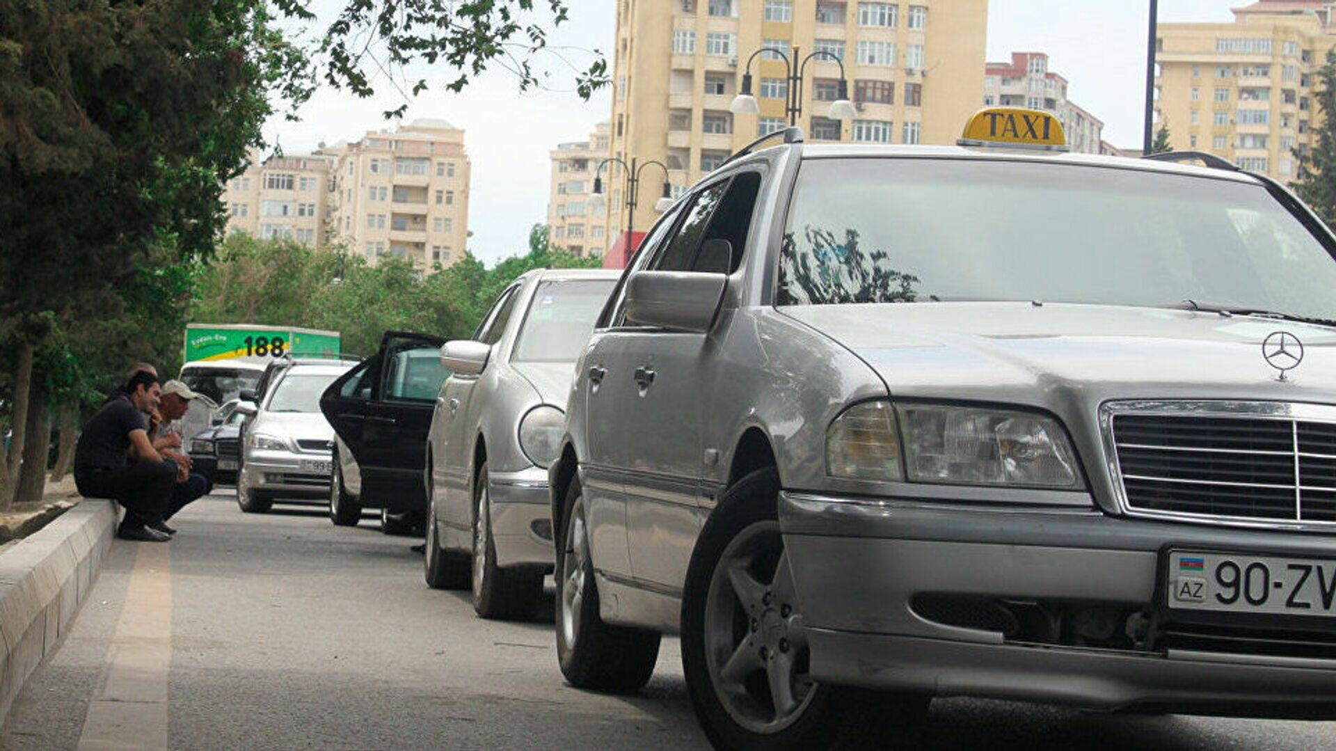 Azərbaycanda "manatlıq" taksilər tarixə qovuşur