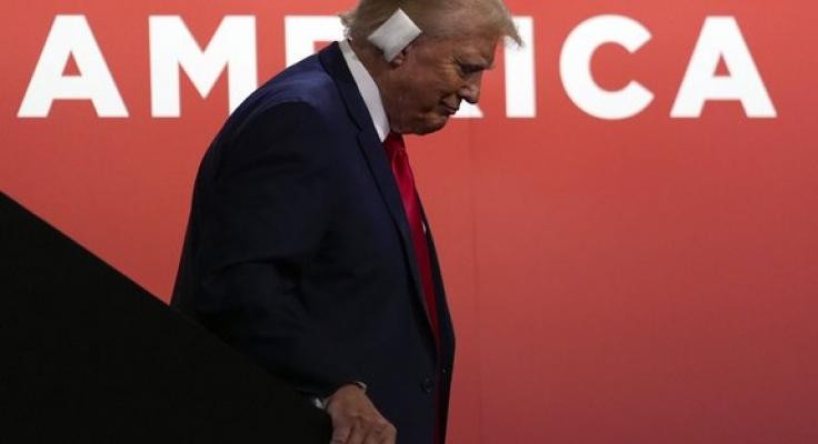 В охране Трампа появились собаки-роботы и беспилотники