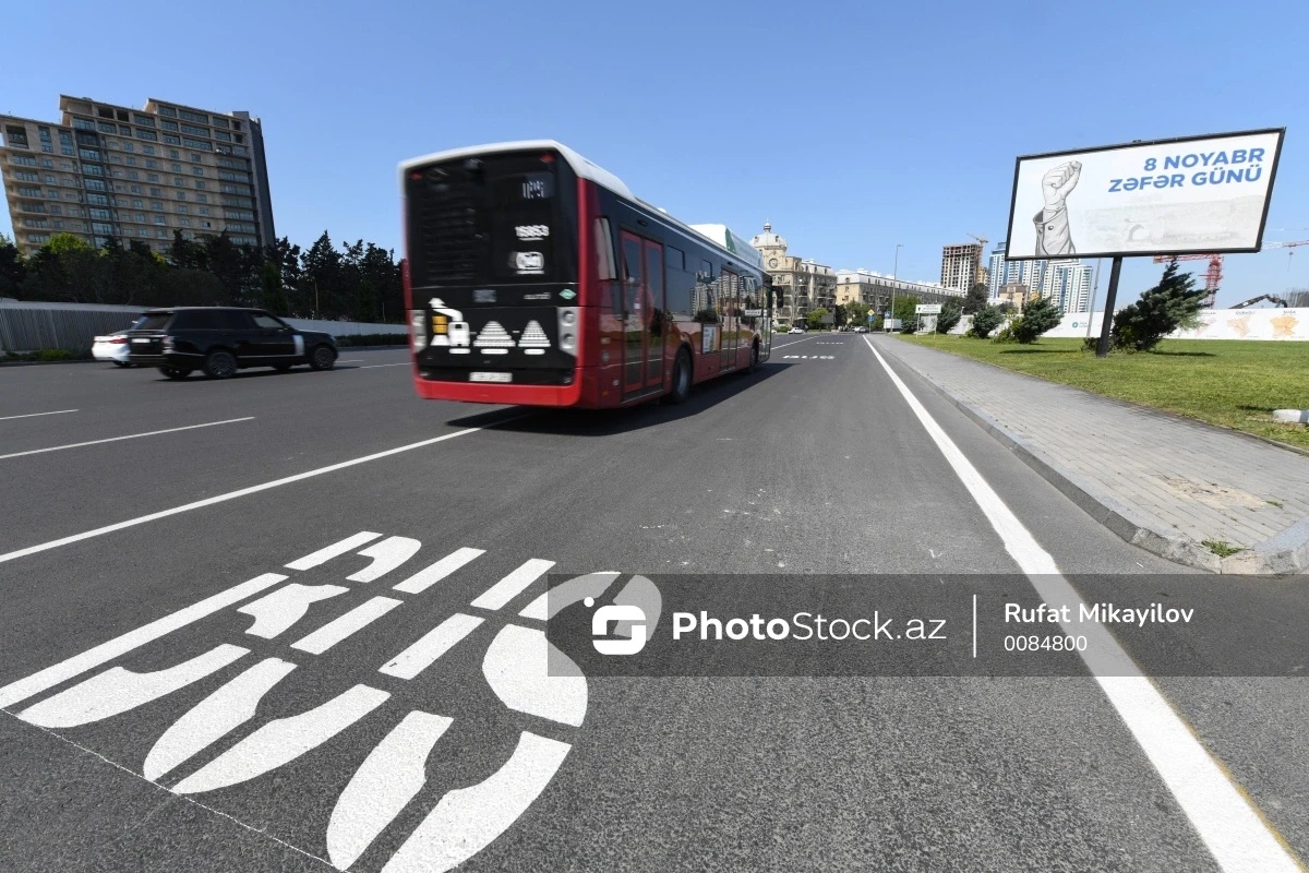 Sürücü və sərnişin arasında GƏRGİNLİK: Avtobusu saxlayıb, düşməsini tələb etdi -