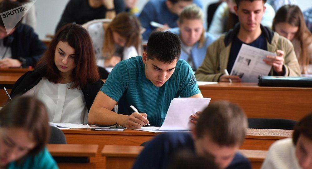 Azerbaijani students in Russia targeted for alleged interethnic discord Should Rossotrudnichestvo be banned?