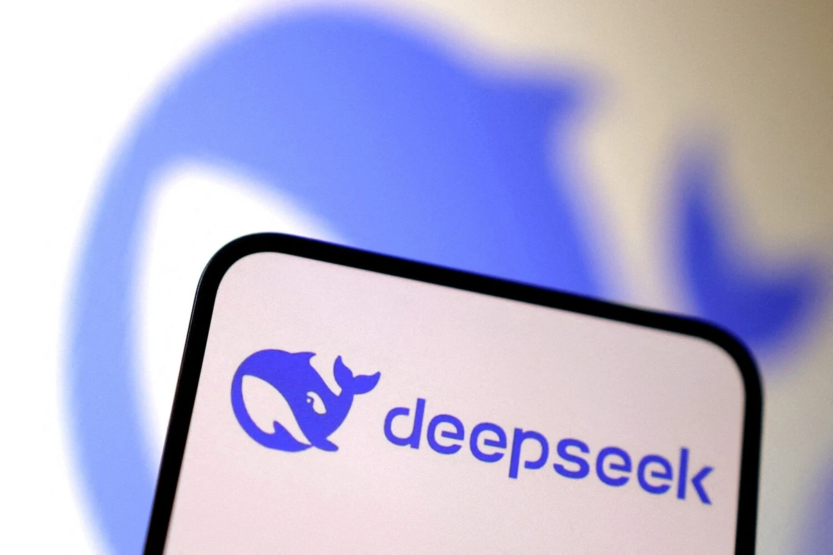 СМИ: Служащим ВМС США запретили использовать ИИ-модель от DeepSeek