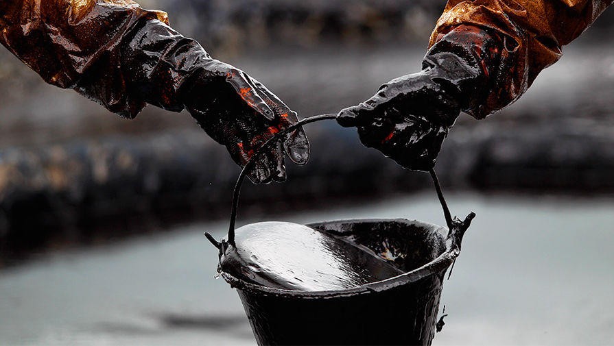 Нефть все еще дешевеет