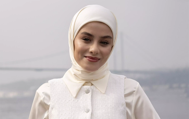 “Piyasa” üçün hicab taxdı - Fotolar
