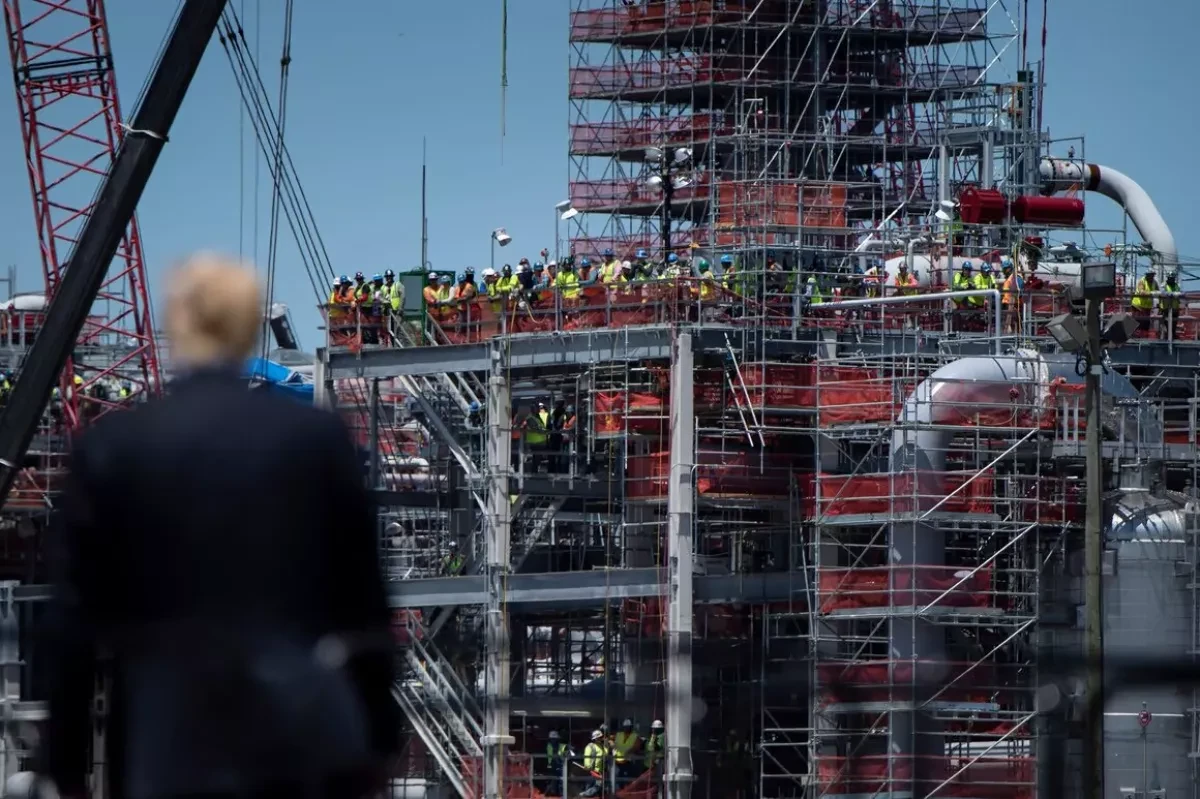 Britain seeks to outsmart Trump’s trade war by turning to US energy