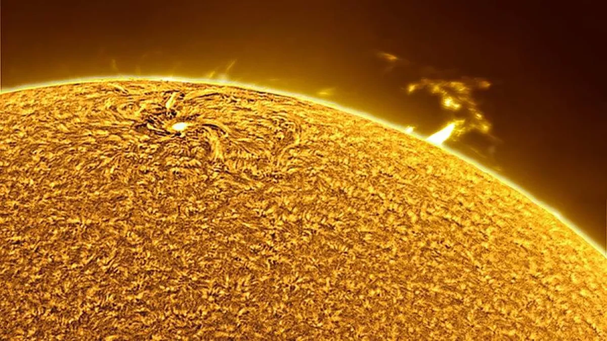 Scientists record impactful solar flare
