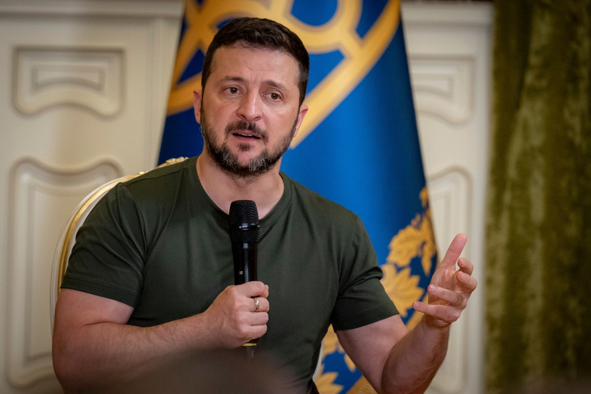 Зеленский: «Иначе европейцам придется переодеться в военную форму»