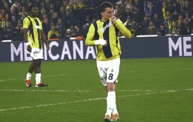 Anasına verdiyi cavab gündəm oldu - Foto