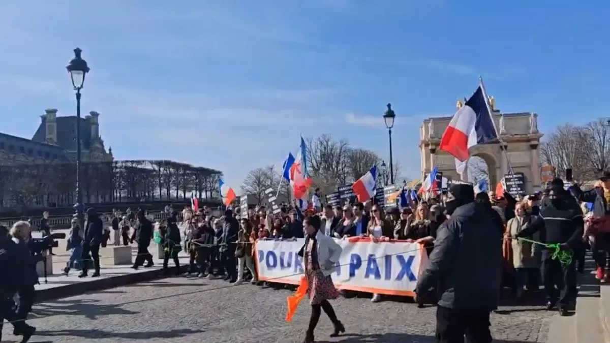 Protests erupt in Paris against Macron’s plans to send troops to Ukraine