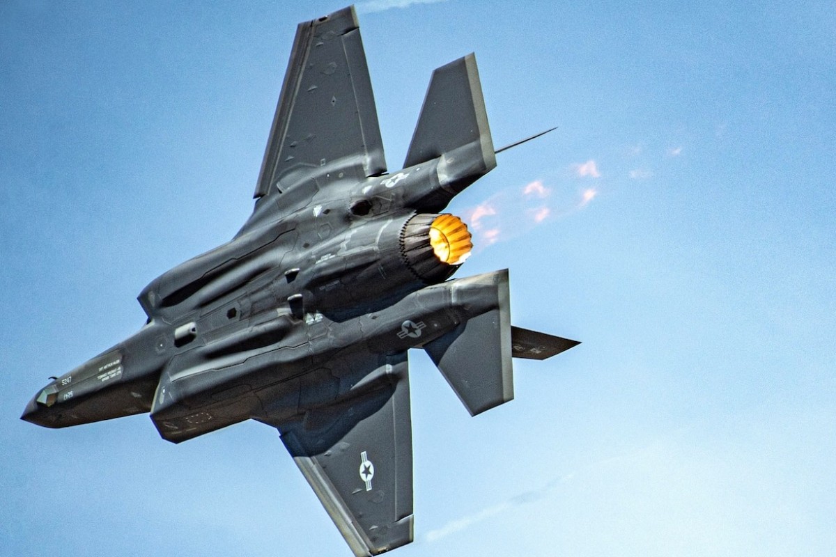 Канада ищет альтернативы американским истребителям F-35