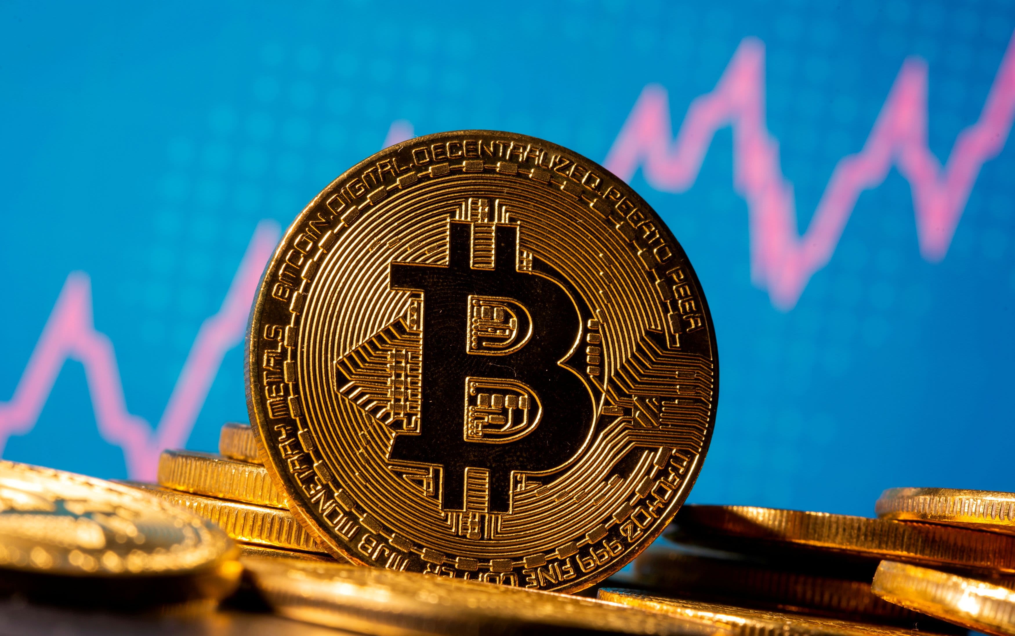 Bitcoin slumps, ADA, SOL, XRP drop 5% as “Buy the Dip” dentiment persists