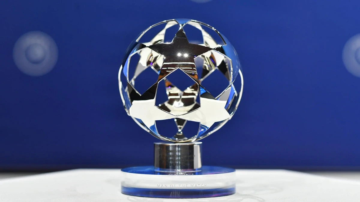 Лучшие футболисты последнего игрового дня 1/8 финала Лиги чемпионов УЕФА