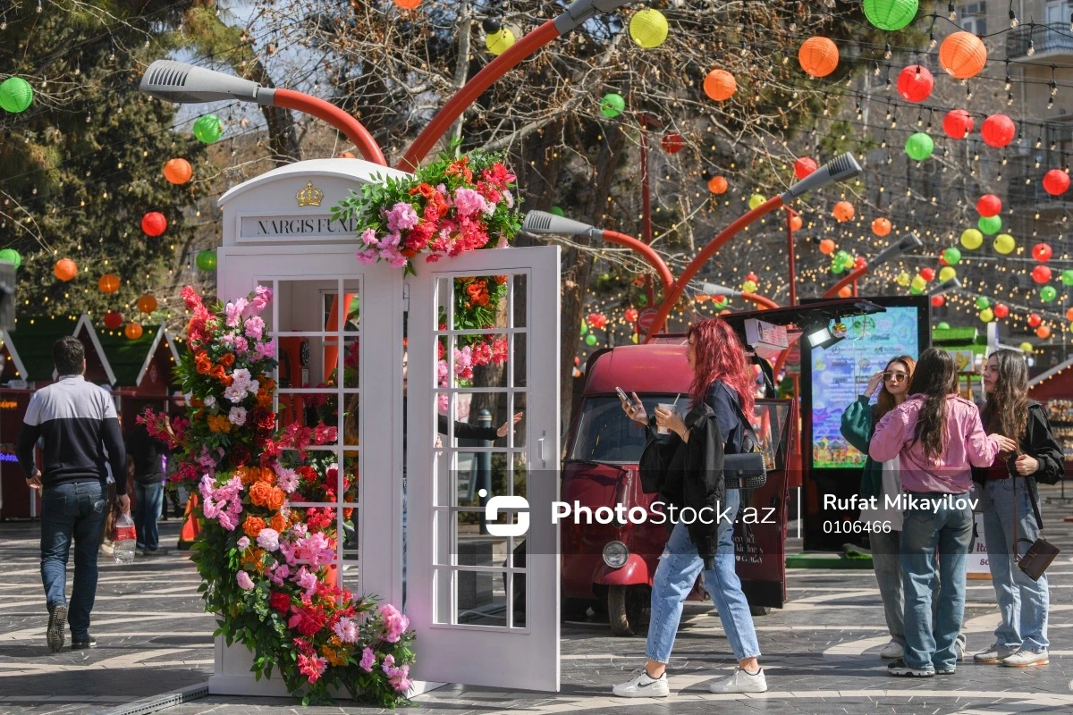 Bayram günlərində paytaxta turist axını var