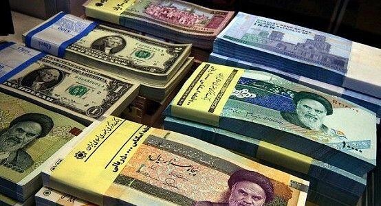 Iranian rial plummets to record low against U.S. dollar
