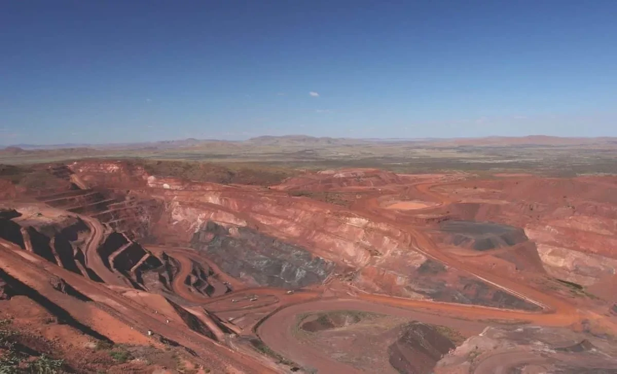 Australia strikes gold or iron: Historic 55 billion metric ton discovery