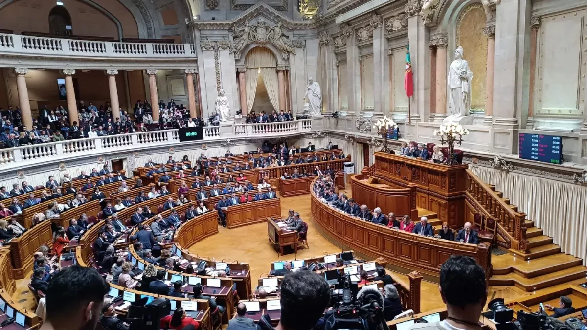 Portugal's president signs decree to dissolve parliament, announces snap elections