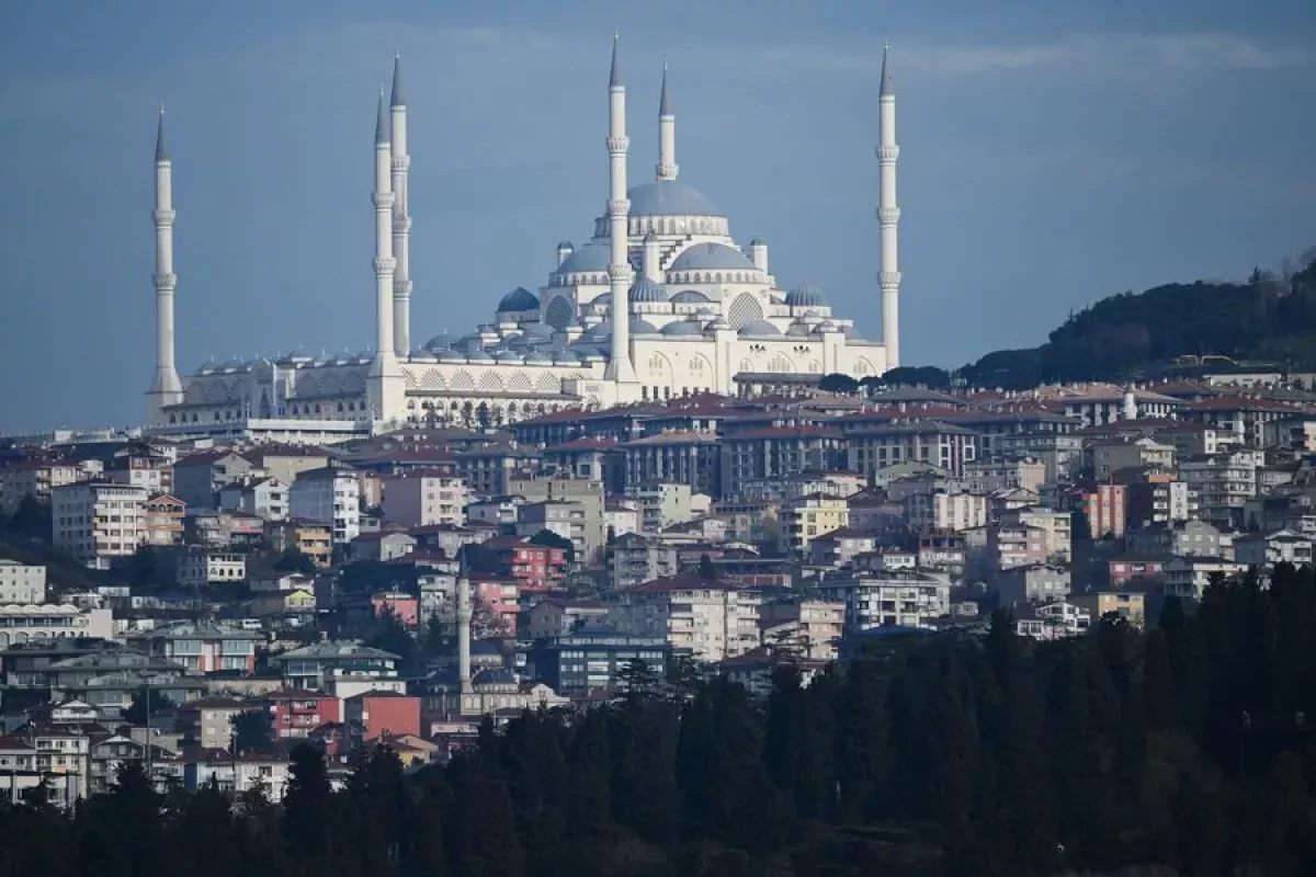 Nearly 3,000 buildings sustained damage in Istanbul earthquake, says minister