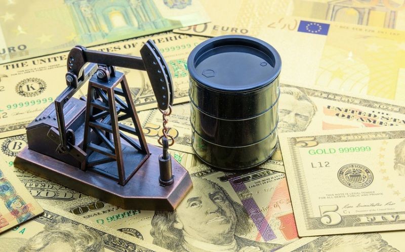Цена нефти Brent опустилась ниже $65 за баррель