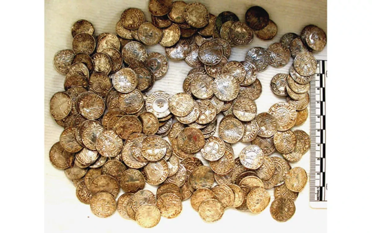 Metal detectorist faces 103,000-pound-bill or jail after plot to sell stolen Anglo-Saxon coins