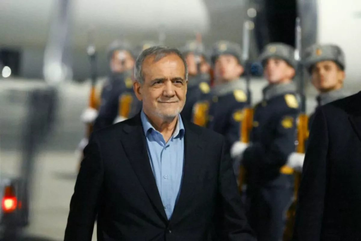 Iranian President Pezeshkian to visit Azerbaijan on April 28