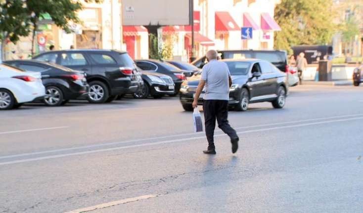 Yola qəfil çıxan piyada vurularsa, sürücü məsuliyyət daşıyır?